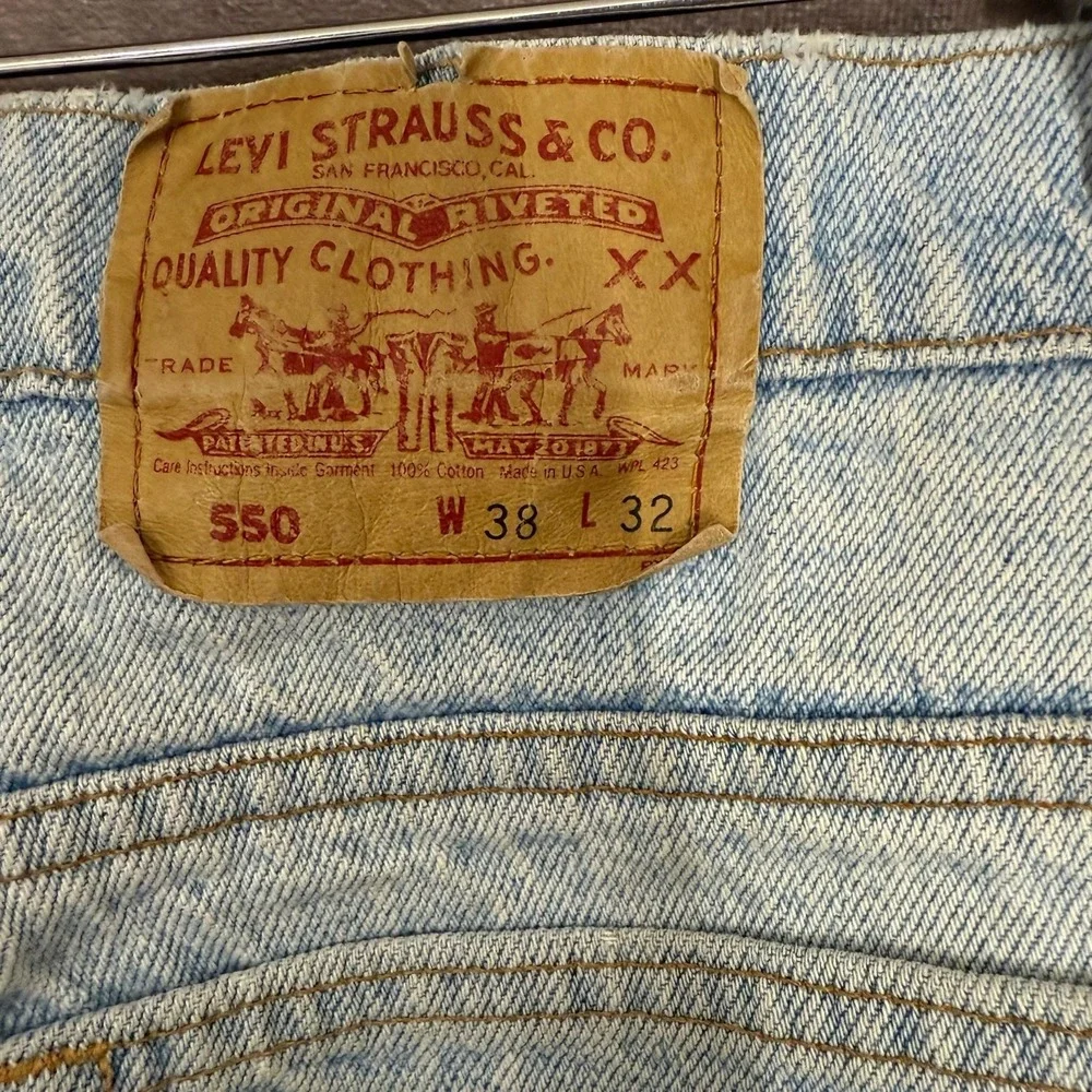 Vintage Levis 550 Jeans Mens 38x30 Light Wash Blue Relaxed Tapered‎ Made USA